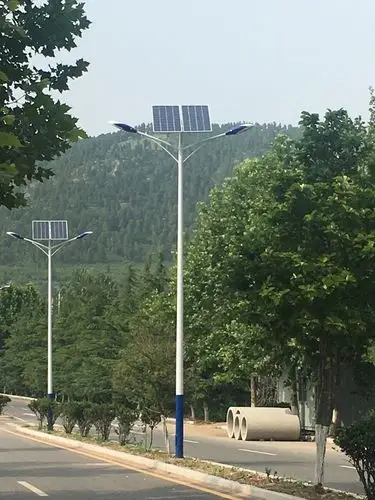 太阳能路灯 详情咨询:15063332966微信:ch1310564675