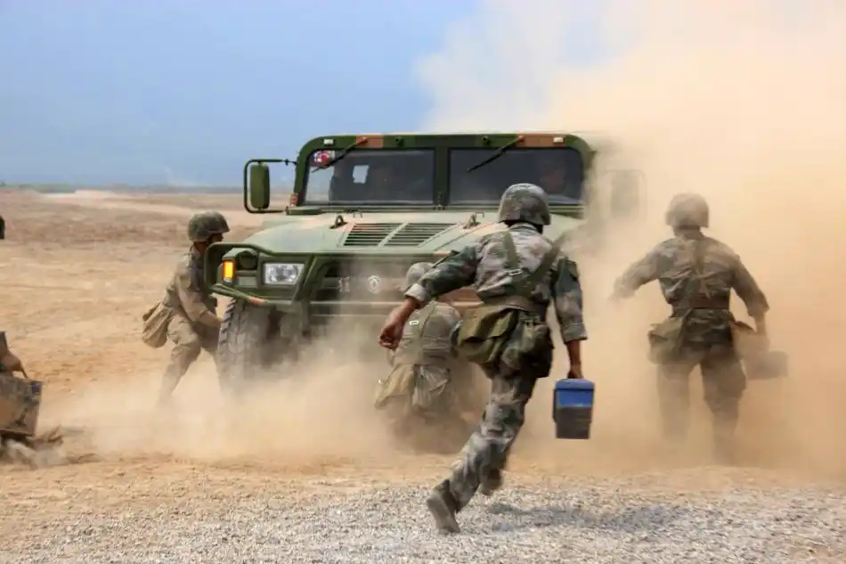 北京军区保障部队举行装备基础科目比武