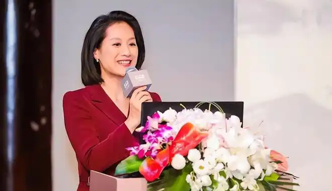 东方卫视知名主播何婕:丈夫是林海,曾陷入离婚谣言,现状如何|央视