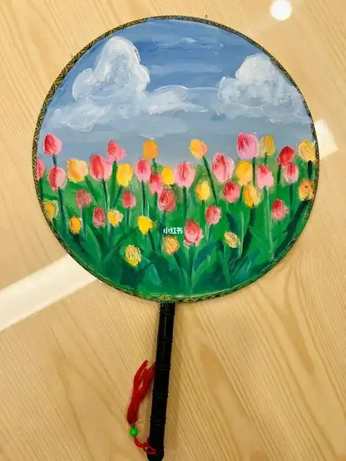 郁金香水粉团扇