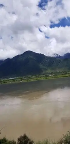 黛色的山美极了