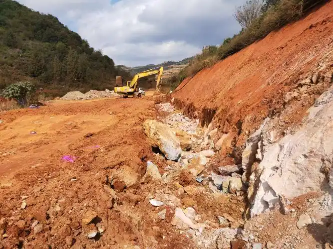 强戒所外排水沟施工进度88