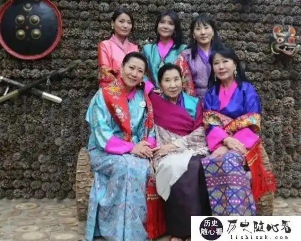 不丹老国王宠爱妾室王后失宠被打入冷宫后来如何成为最后赢家曲登