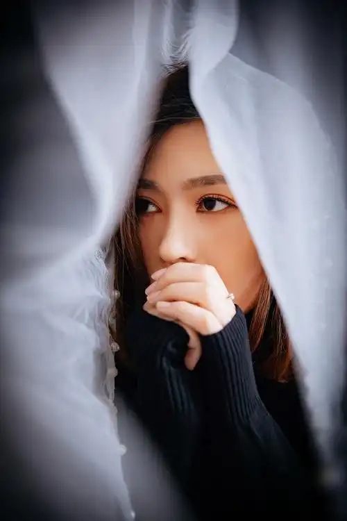 一组关于悲伤的照片