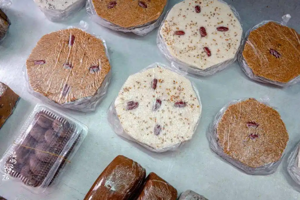 一天卖爆500个阿兴松糕温州老味道松软香甜