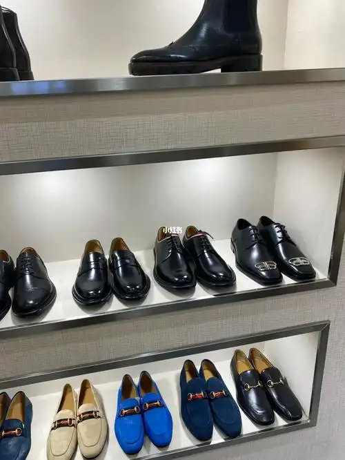 坐标广州国大领龙鞋城高端商务男鞋档口