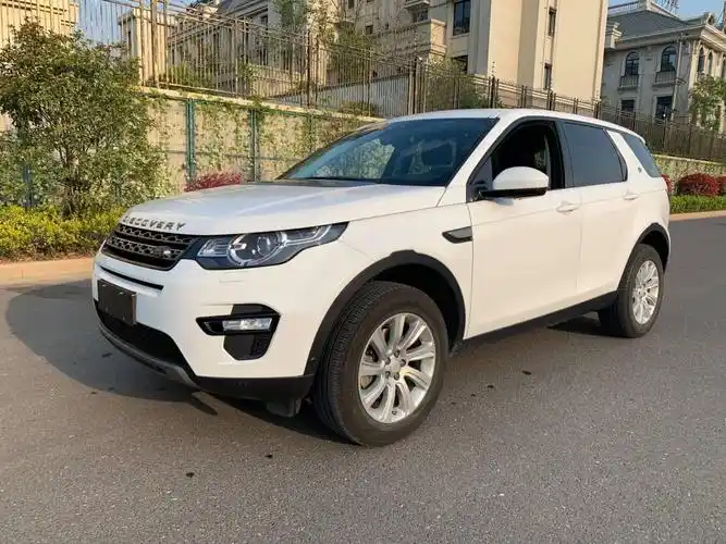 镇江2018年1月路虎发现神行2017款20tse白色自动档