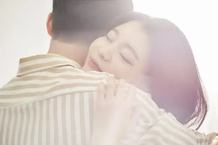 12星座甜蜜害羞的暧昧暗示.你能收到这种喜欢你的暗示吗?