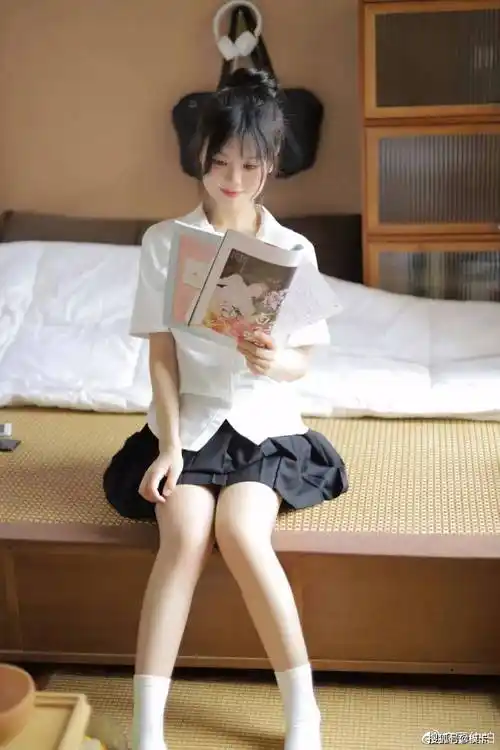 小小:23岁,上海模特,萝御双修,温软有趣,全国可飞_嘉宾_什么_通告