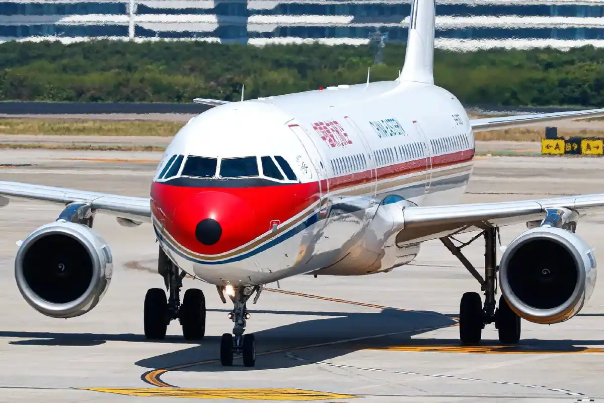 东东的腰线我们还能见到几次呢?98#东方航空 #空客a321 - 抖音