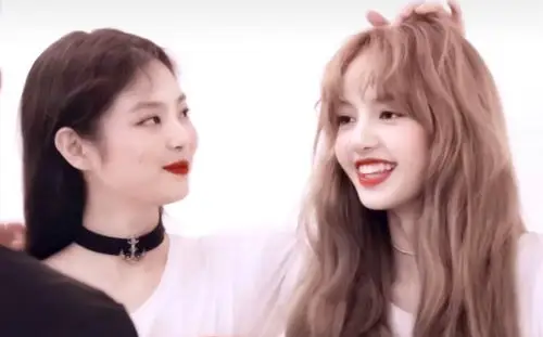 lisa&jennie - 堆糖,美图壁纸兴趣社区