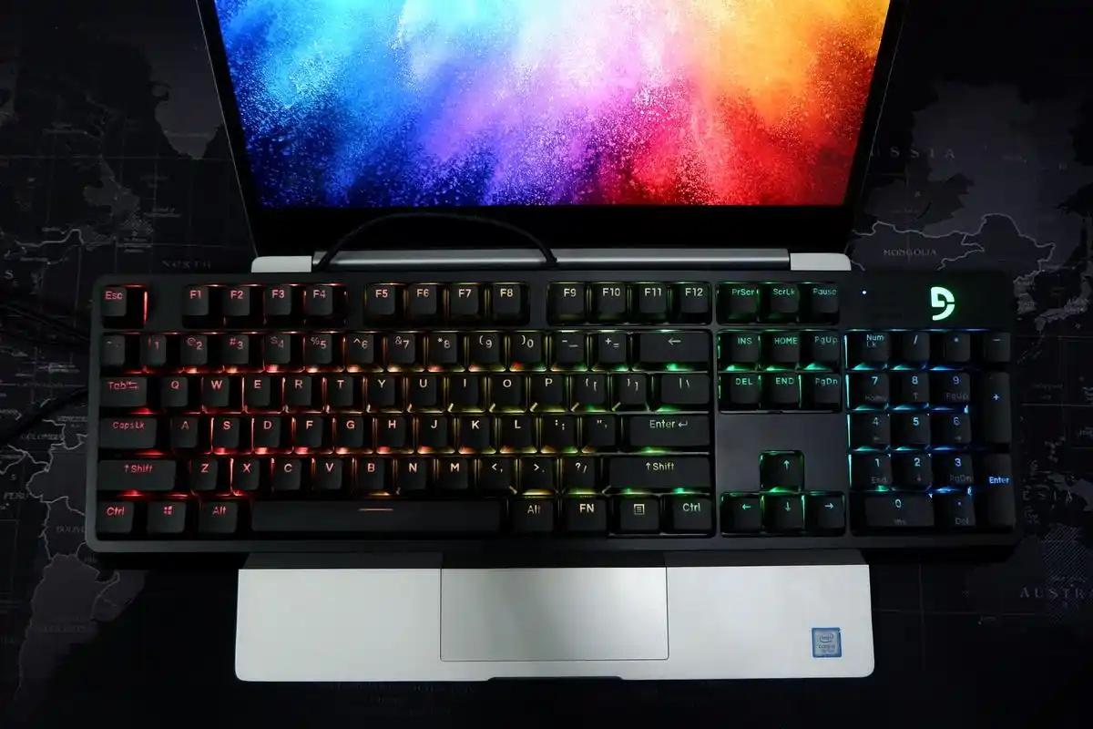 论坛首贴富勒g900srgb机械键盘开箱体验