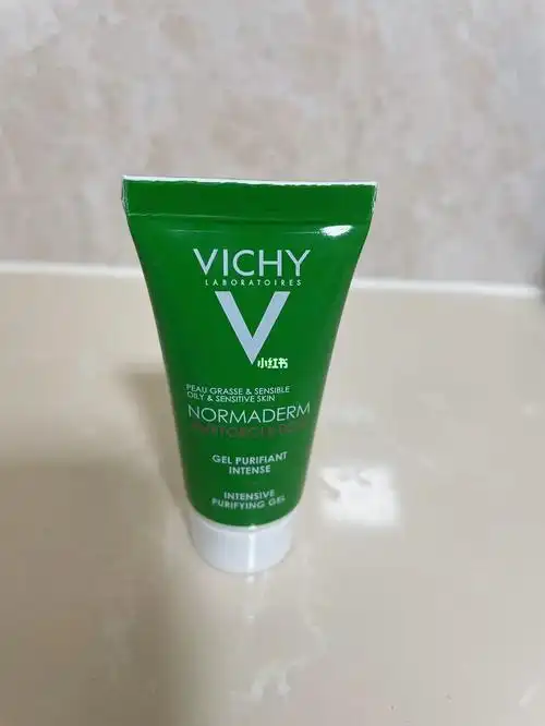 薇姿净颜无瑕控油祛痘洁面啫喱