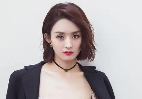 赵丽颖现在剪得是什么短发发型 为什么赵丽颖的短发会做成卷发发型