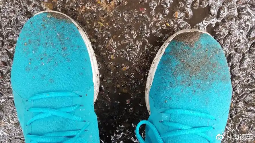 长假最后一天冒雨步行探渣滓洞,走入景区震惊了