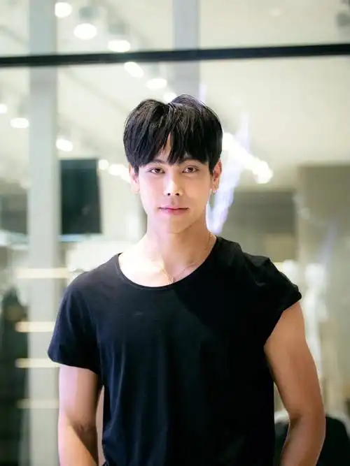 泰星tre与ferny参加活动