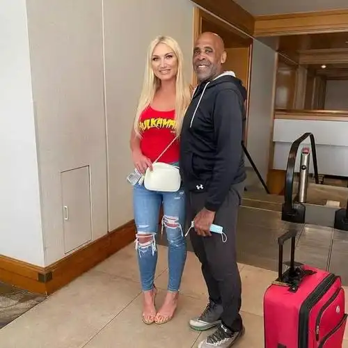 前wwe明星维吉尔去世其声称与百万女性上过床的传闻再次被揭