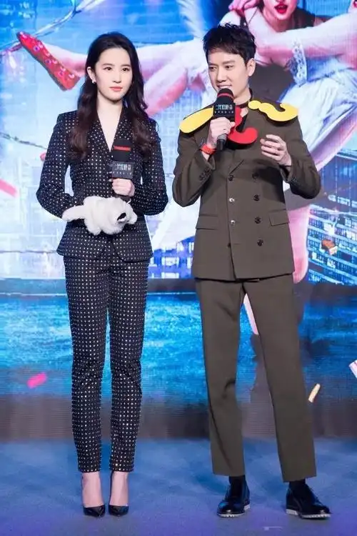 昨日,《二代妖精之今生有冯绍峰刘亦菲刘亦菲冯绍峰洪思聪冯绍峰