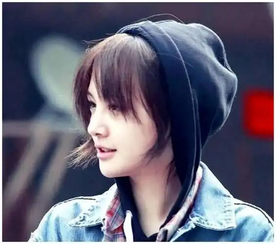 花儿与少年郑爽有5套服装图3很呆萌最后一张真的好迷人