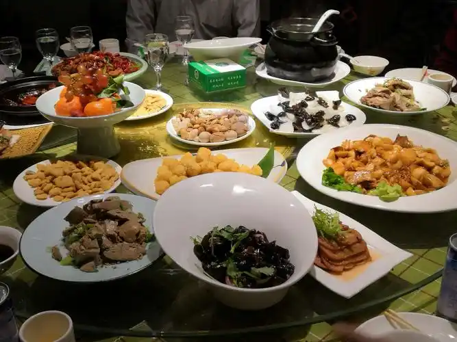 猪年相聚在饭局