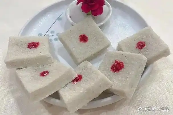 近年来,茶山松糕成为了广东东莞地区一道备受追捧的美食.