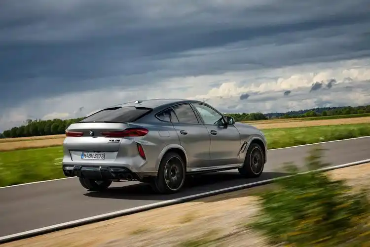 宝马x5x6中期改款车型发布新增混动版