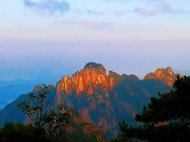 黄山光明顶观日出