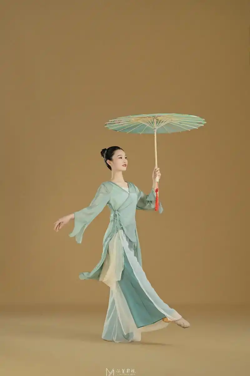 古典舞写真#国风古韵  - 抖音