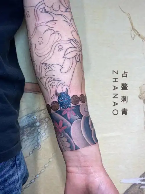 我的纹身分享  #南京纹身  #日式老传统纹身小小般若手串@占鳌辞噜
