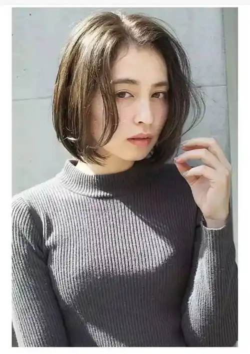 发际线低额头窄刘海就显得尤其重要!