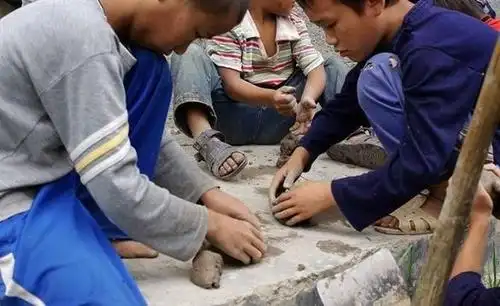 若然现在工作压力大有时候还是会回忆下美好的童年时光来给自己解压