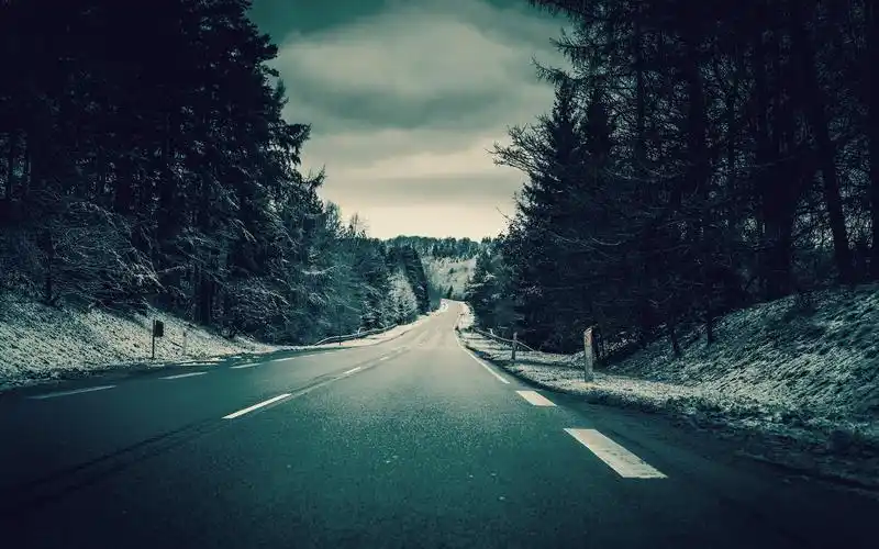 精选寂寞的公路桌面壁纸图片下载,风景壁纸,唯美,文字,自然风光,伤感