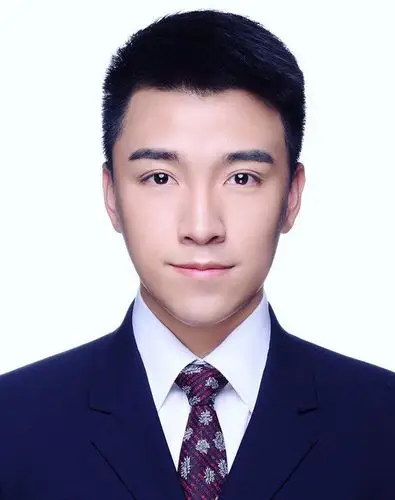 大长腿国航空少浴巾出镜,白衬衣腹肌 黑西裤胡渣小舌头够撩!