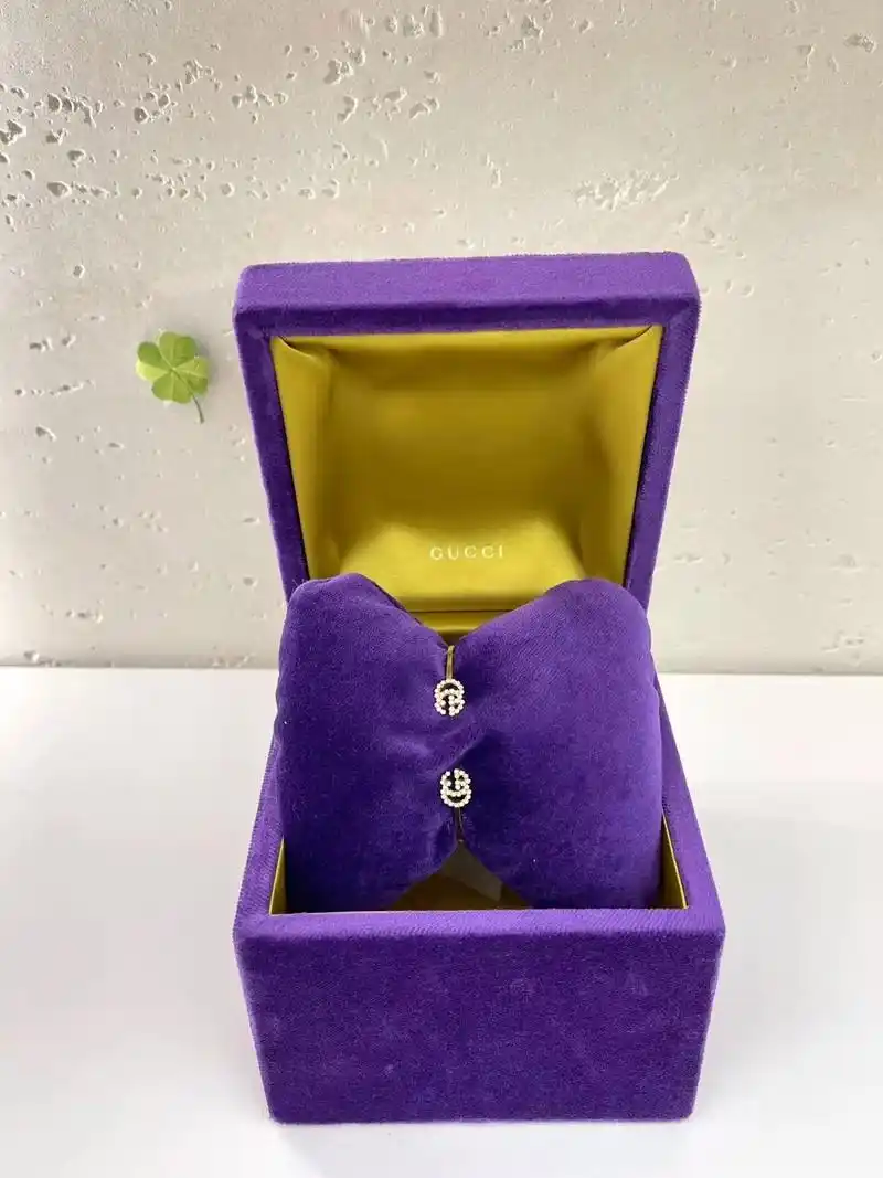 gucci 双g满钻手镯 18k金  尺寸16号 全新有礼盒 - 抖音