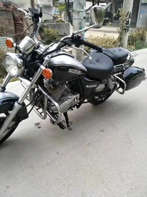 新款电喷250铃木大太子全车原漆九成新,车子骑起来高端大气