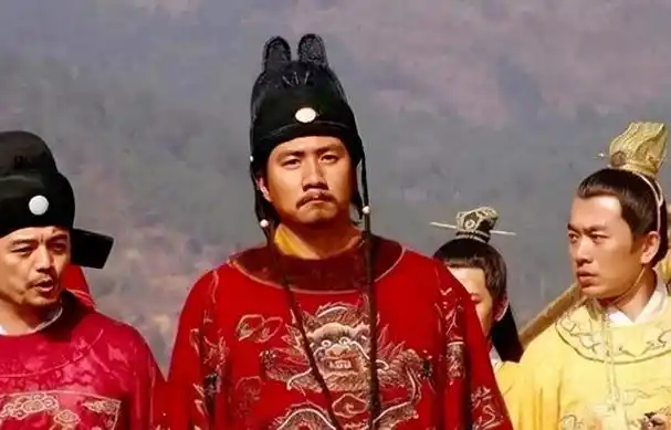 徐达与朱元璋下棋,下到一半徐达突然停了,棋盘上出现了两个字