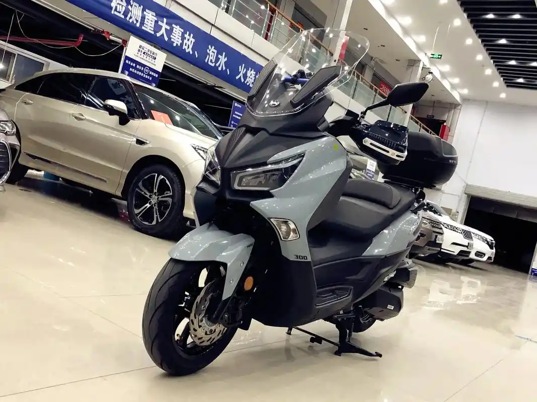 三阳 sym joymax 九妹 300 踏板 摩托,个人一 - 抖音