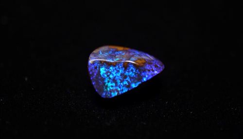 精品澳洲天然铁欧泊裸石