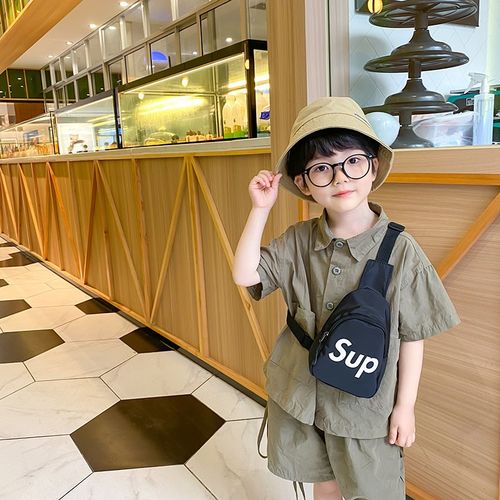 儿童胸包男童帅气韩版斜挎包休闲百搭女孩腰包宝宝时尚零钱单肩包