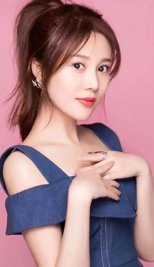 最美西施邬靖靖