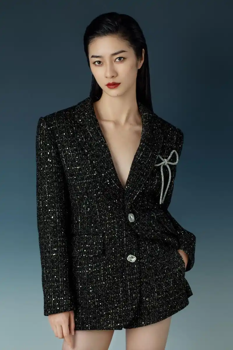 网剧《邻里一家人》今日开播 栾蕾英实力演绎女精英