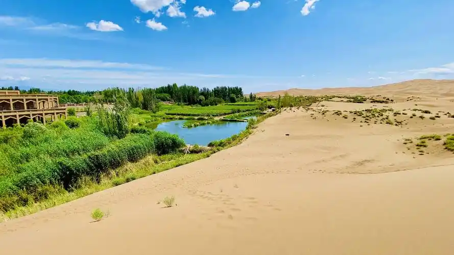 旅游|库木塔格沙漠景区:让爱国主义成为沙漠"最美风景"