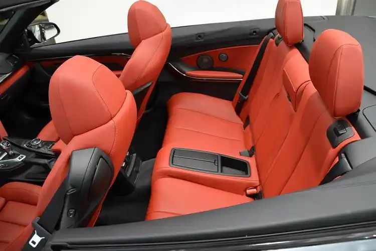 宝马m4(进口)后排空间