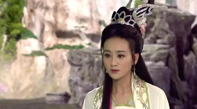 《封神英雄榜2》中蔡雅同扮演碧霄仙子,这部剧里的角色不管是妖精还是