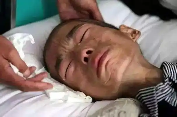 安乐死是仁慈的杀戮还是最后的尊严,癌症晚期患者,如何减少痛苦