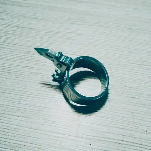 户外装备男女女子防身用品打架防狼小刀扳指戒指戒指