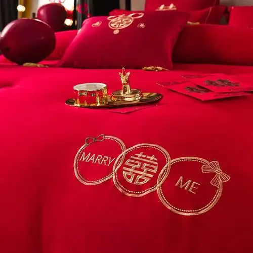 富安娜大红红色婚庆芯棉被子女方陪嫁加厚春秋化纤被