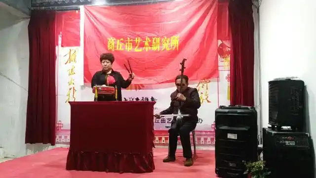 河南坠子名家肖计英刘公案唱出了刘墉出行撵旋风的威风劲儿