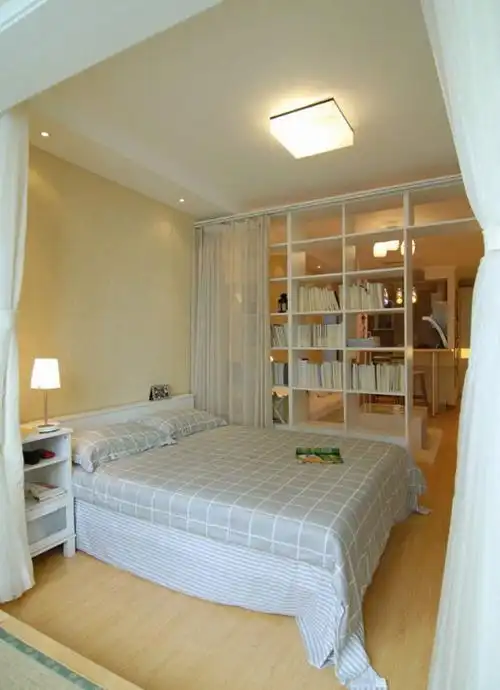 麻雀虽小五脏俱全的小公寓,配色温暖很实用,居然还有榻榻米书房