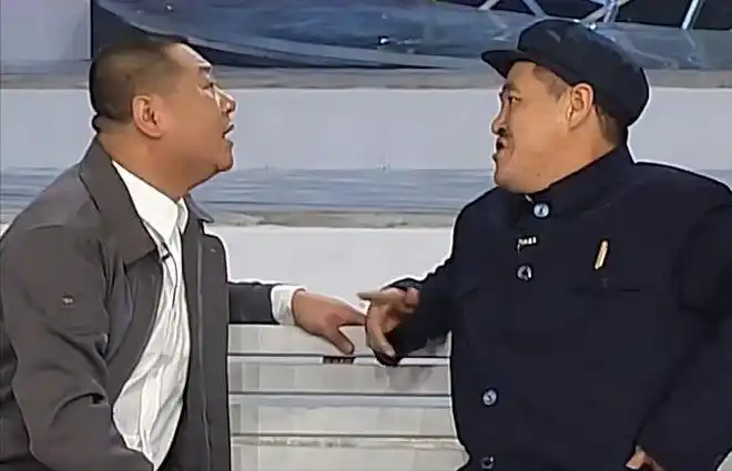 身边人表情耐人寻味,差点笑场而不敢言|朱之文|张晓磊|范伟|王宝强